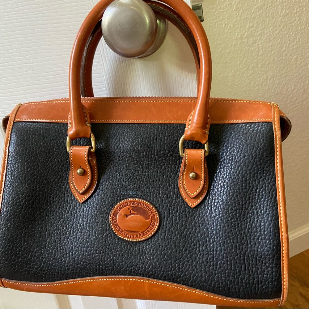 Dooney & Bourke Leather tote bag
